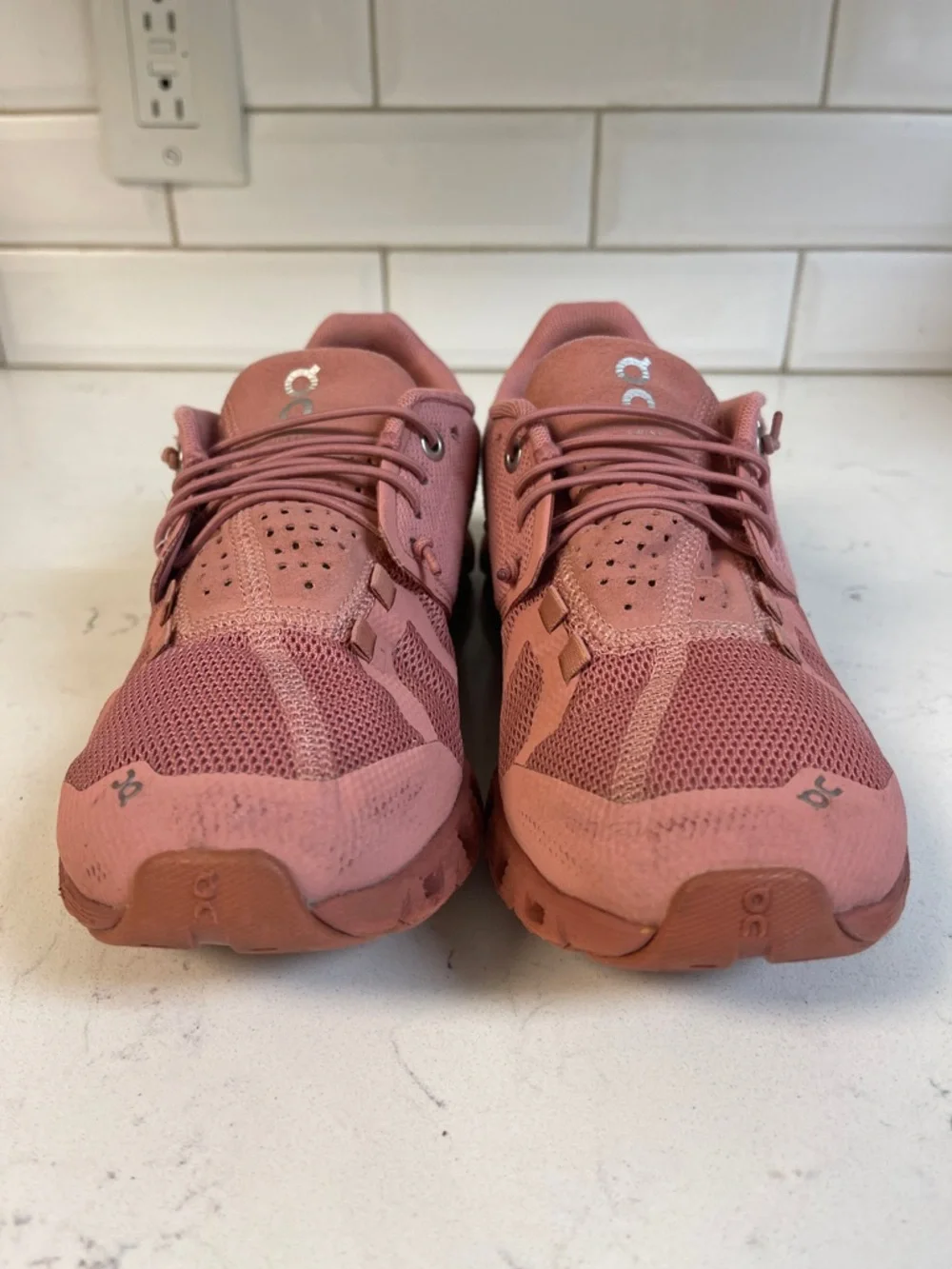 Shoes Running ON Cloud Monochrome Women’s Size 6.5 - Picture 3 of 17